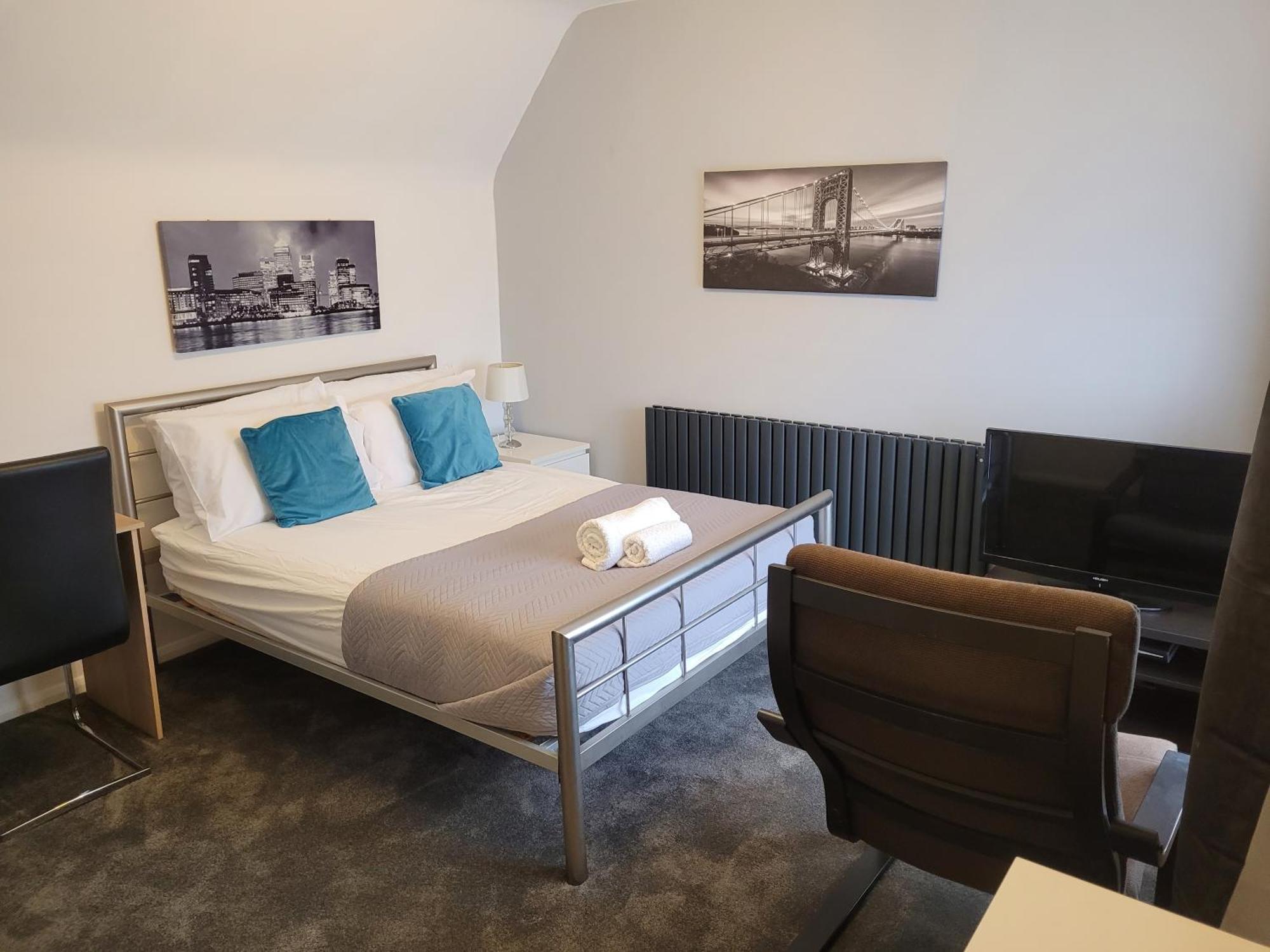 Silvertree Lodge - 2 Double Bed Flat With Parking Hemel Hempstead Eksteriør billede